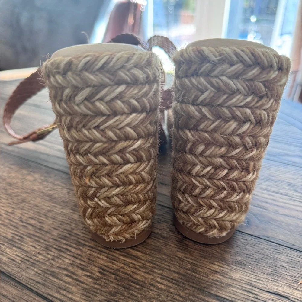 Stuart Weitzman Elsie Wedge Sandal SZ 8 Beige Combo Woven
